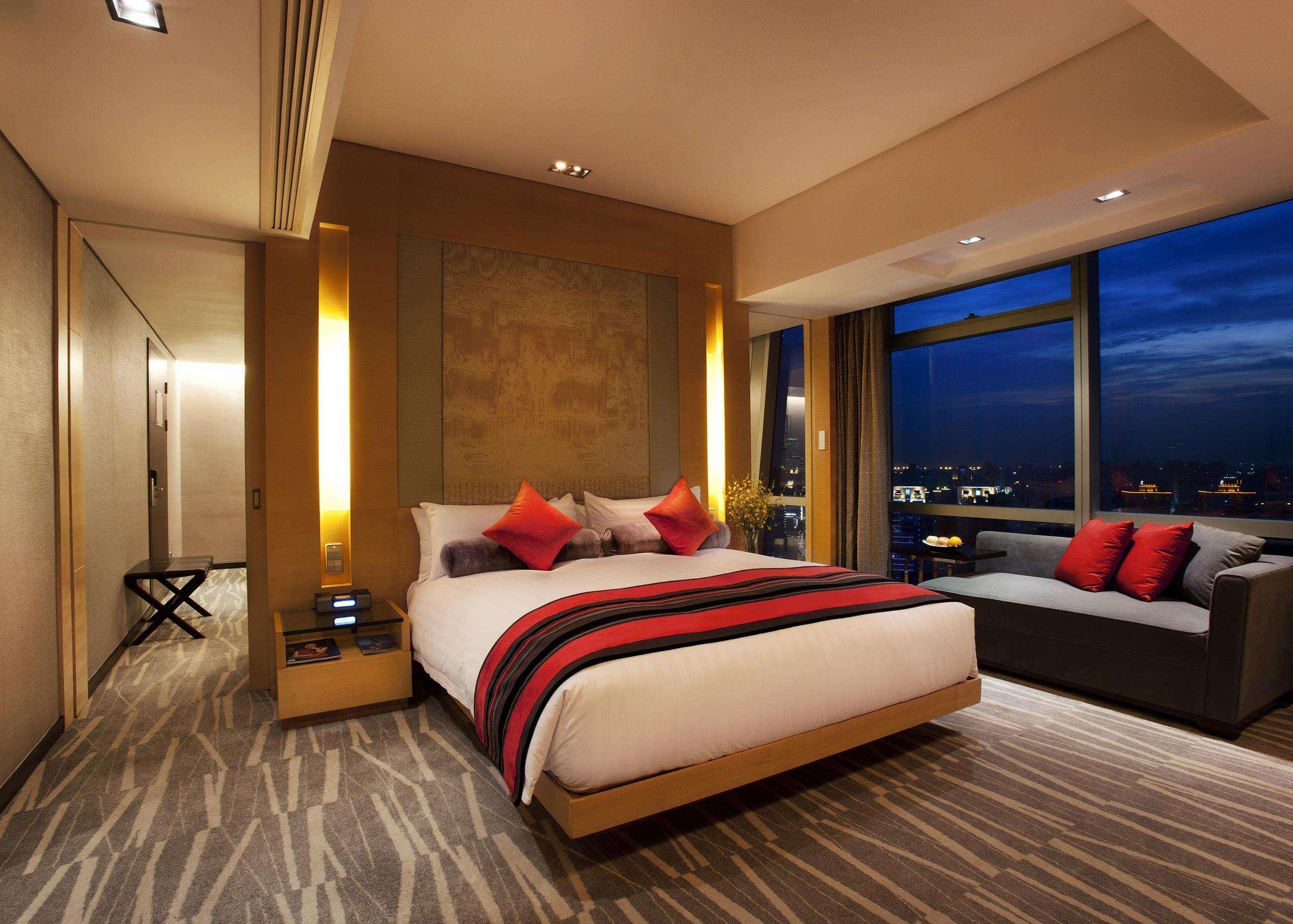 The Longemont Shanghai Room photo